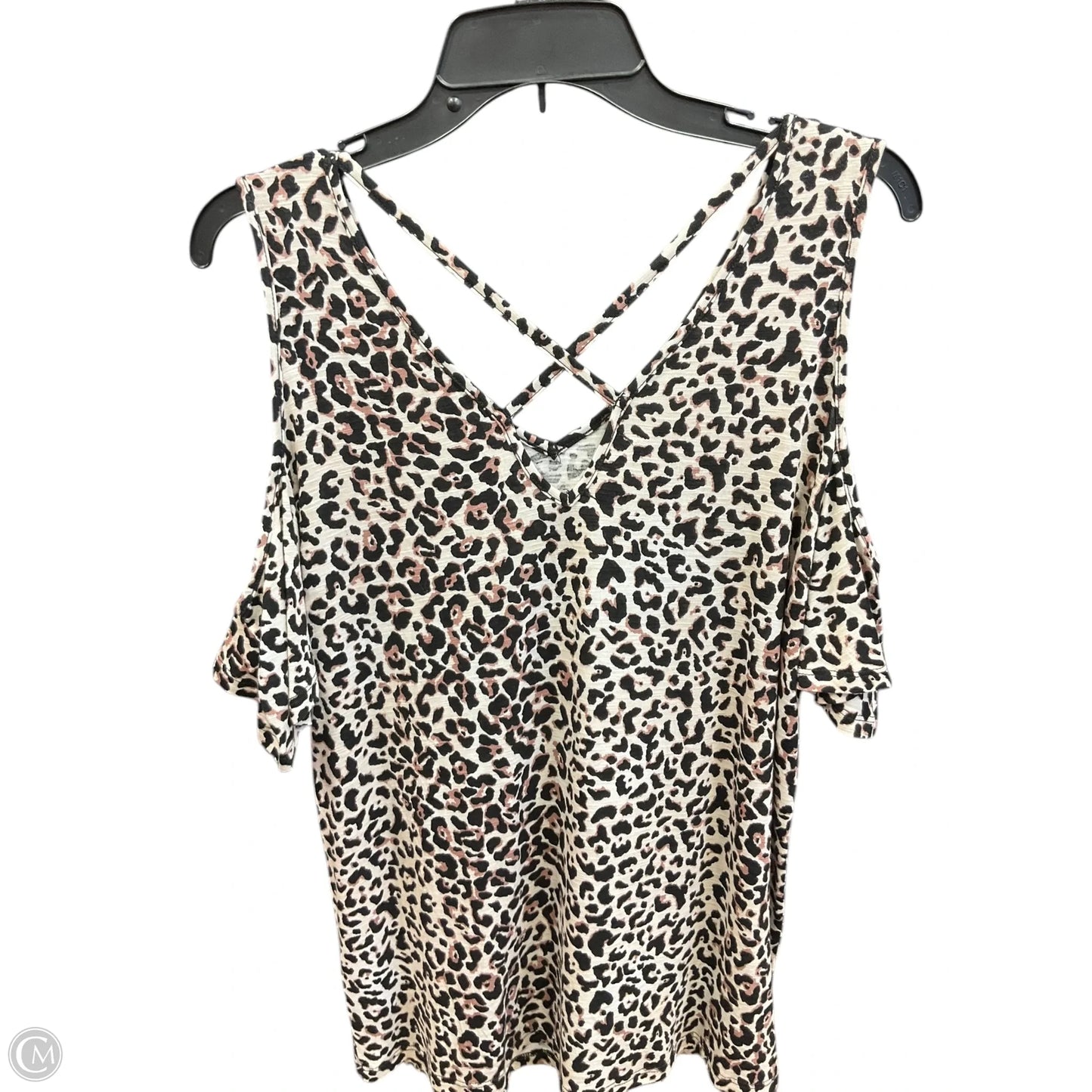 Top Short Sleeve Basic By Maurices In Animal Print, Size: M