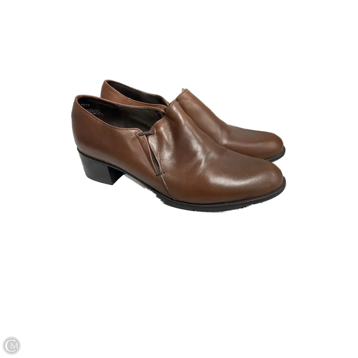 Shoes Flats By Munro In Brown, Size: 10