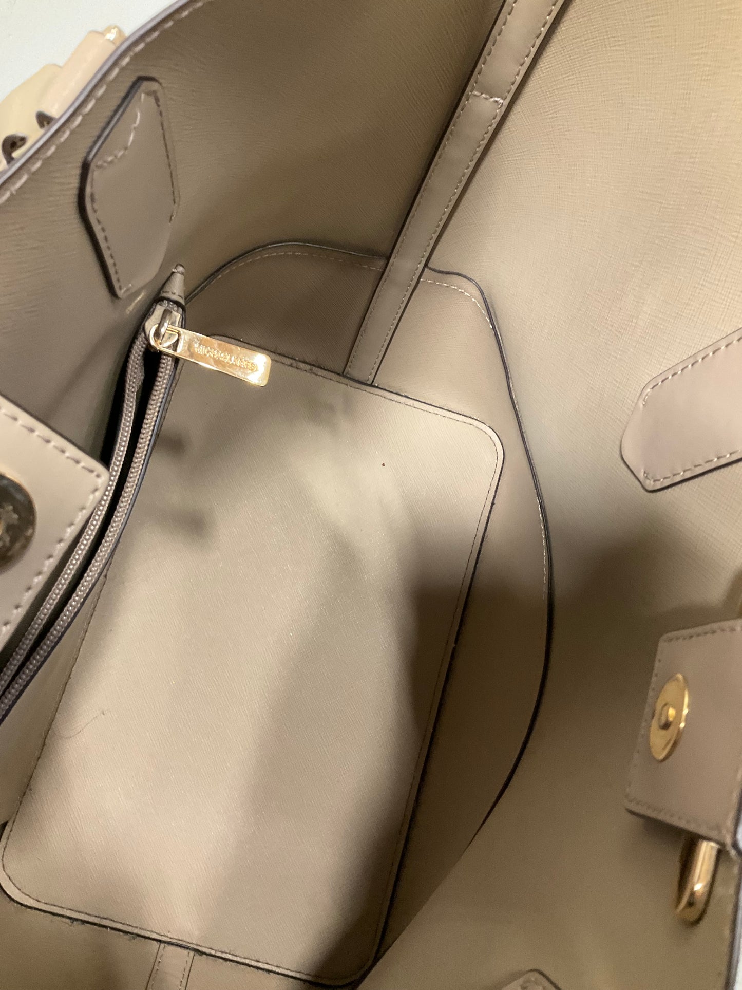 Handbag Designer By Michael Kors, Size: Large