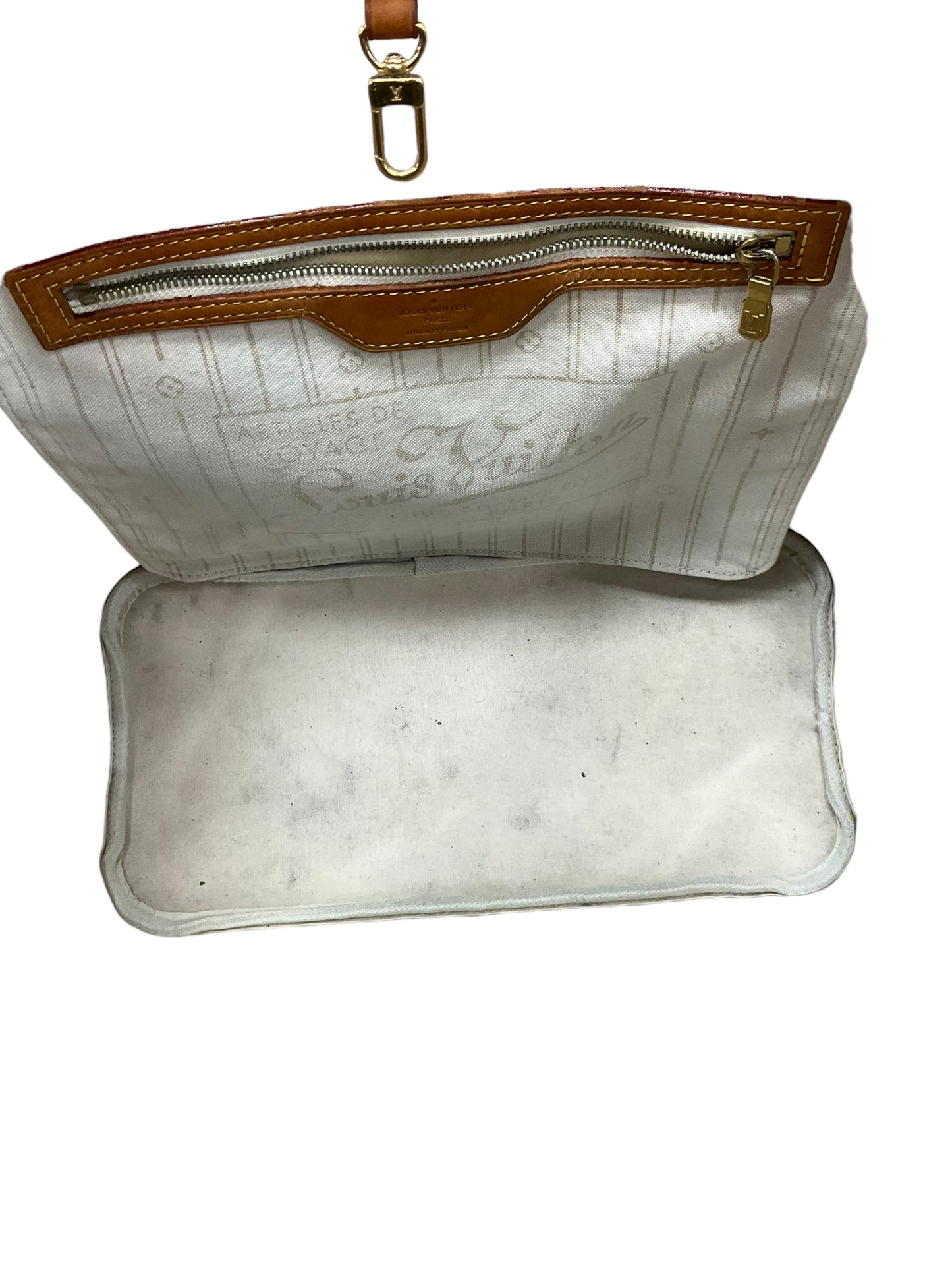 Handbag Luxury Designer By Louis Vuitton Size: Large