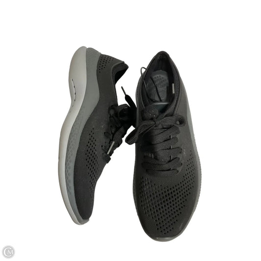 Shoes Athletic By Crocs In Black, Size: 7