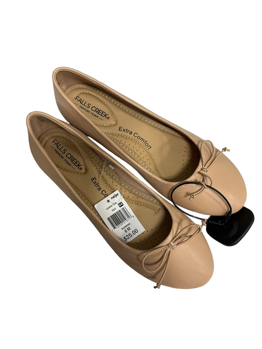 Shoes Flats By Falls Creek  Size: 6