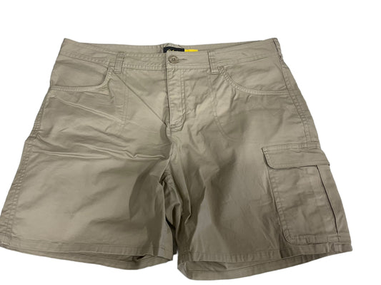 Tan Shorts Cabelas, Size 10