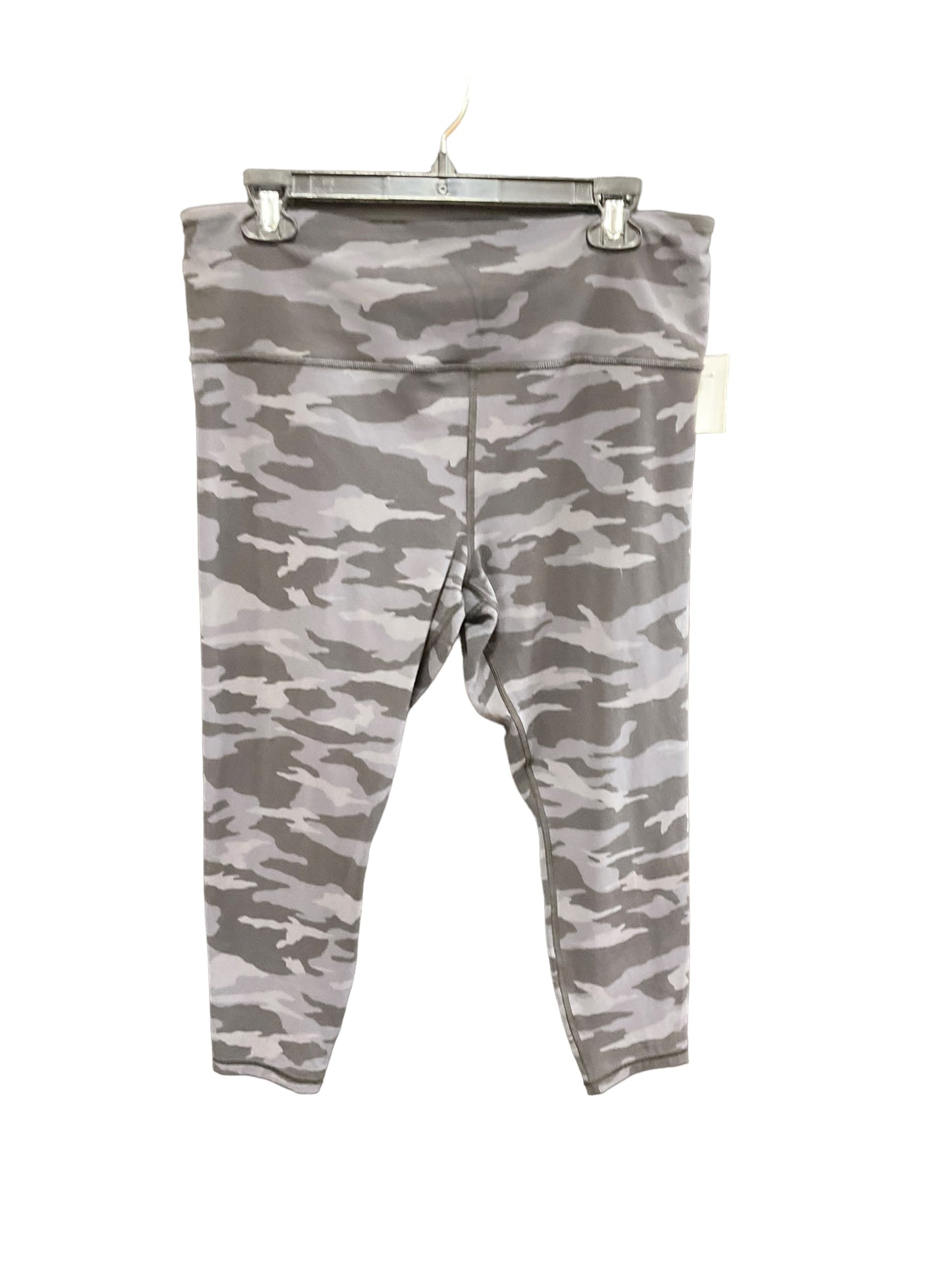 Athletic Capris By Athleta In Camouflage Print, Size: Xl