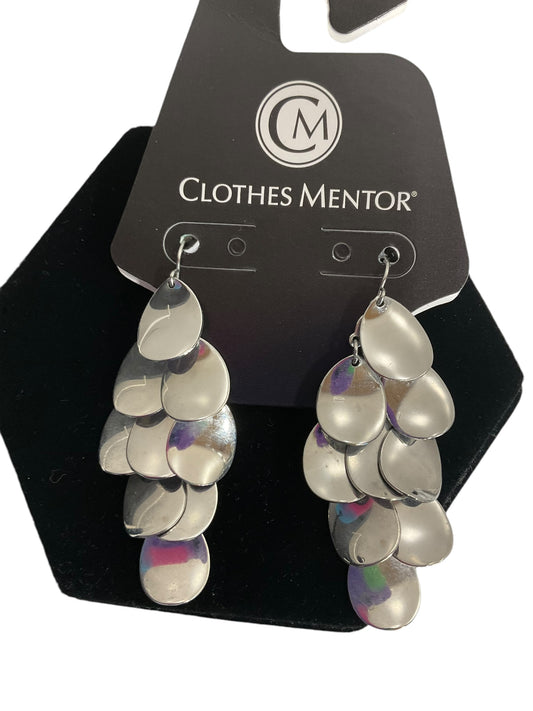 Earrings Dangle/drop By Clothes Mentor