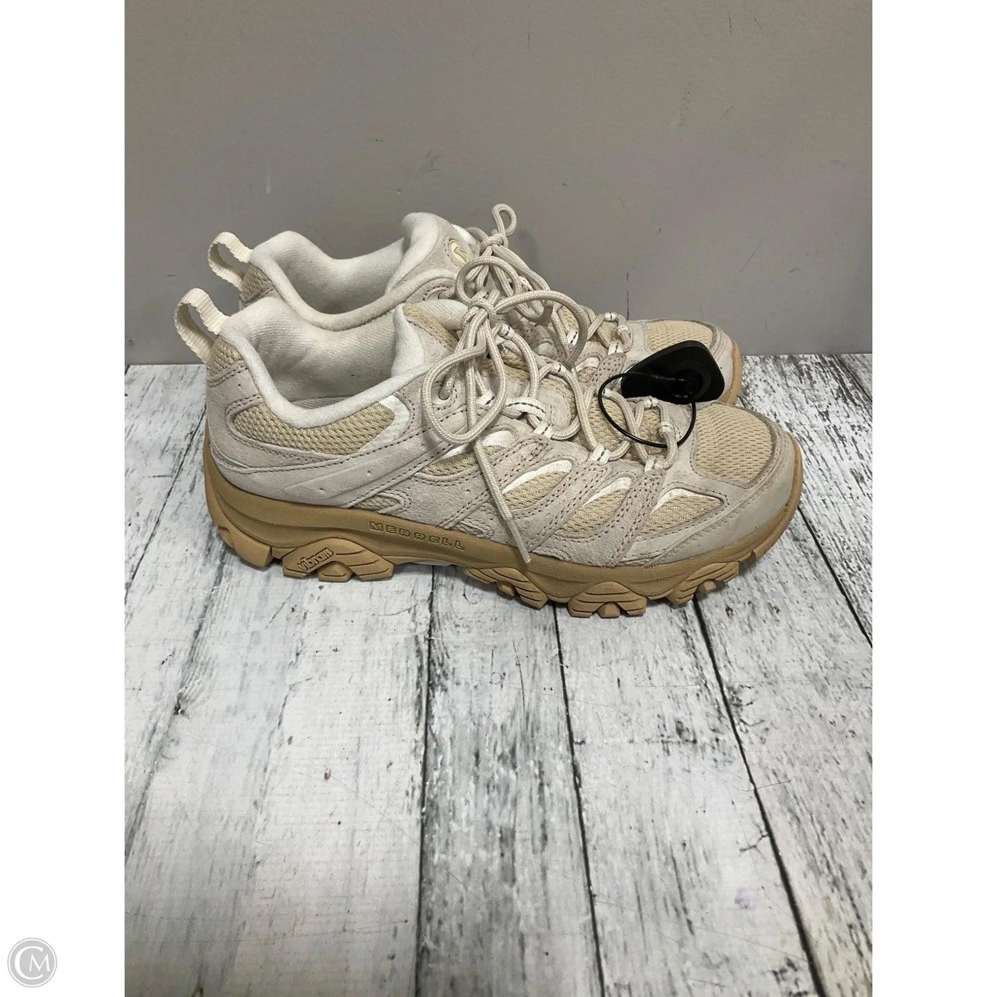 Shoes Athletic By Merrell In Beige, Size: 9.5