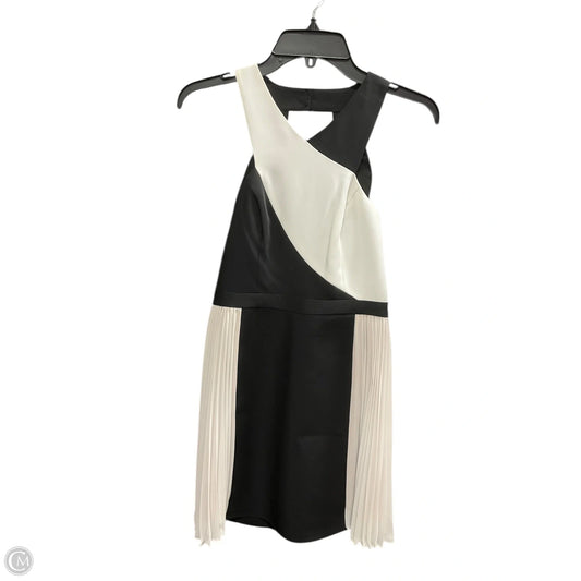 Dress Casual Short By Bcbgmaxazria In Black & White, Size: 0p