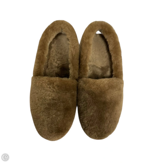 Shoes Flats By Cma In Brown, Size: 7.5
