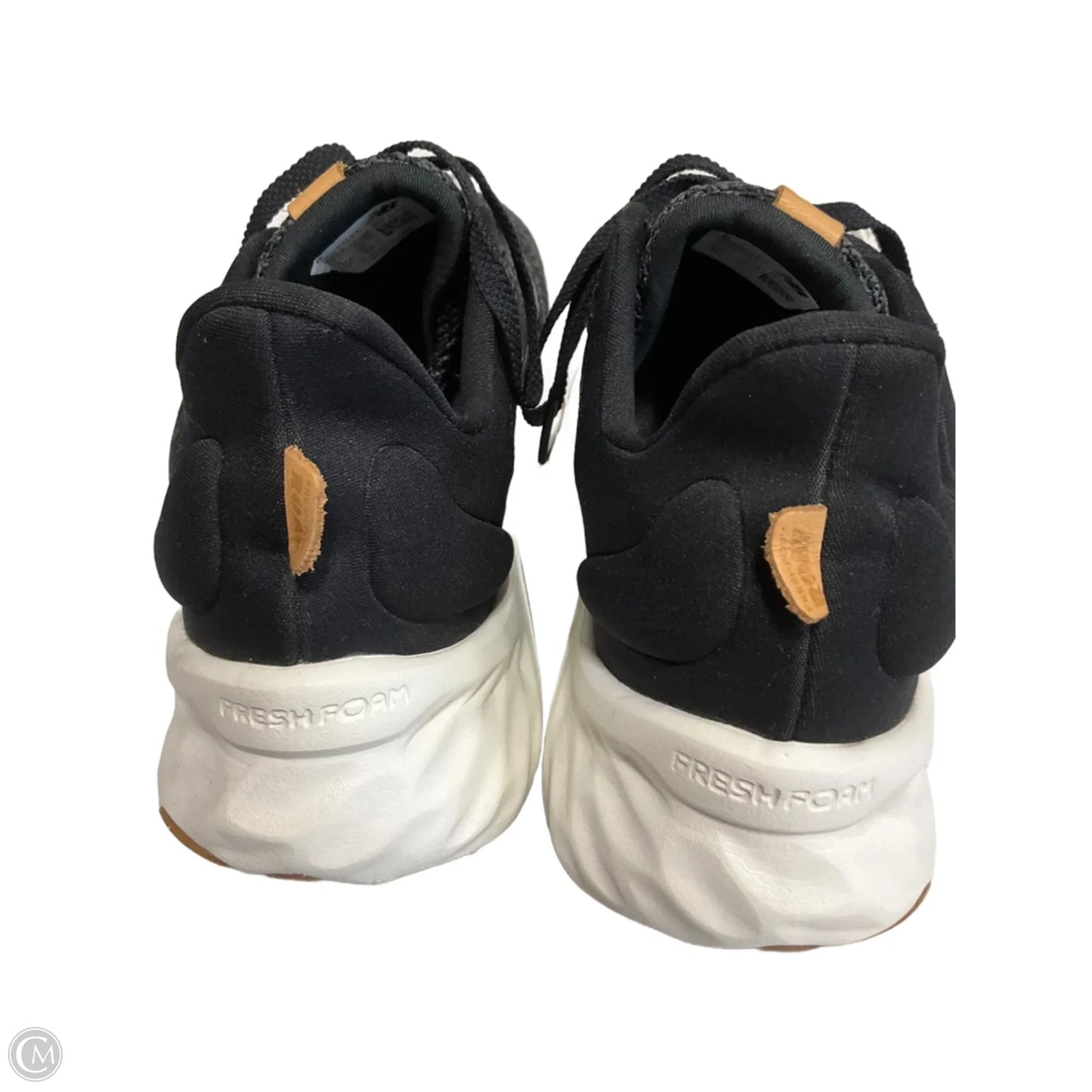 Shoes Athletic By New Balance In Black & White, Size: 7