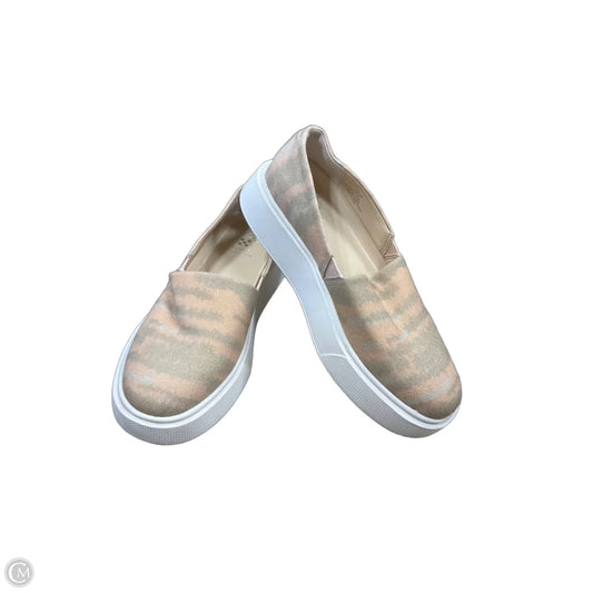 Shoes Flats By Vince Camuto In Camouflage Print, Size: 7.5