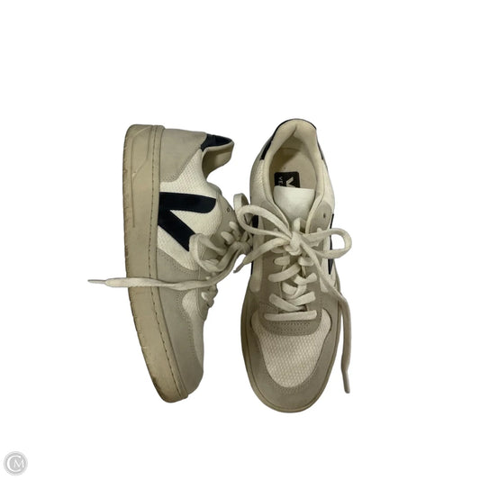 Shoes Sneakers By Veja In Grey & Tan, Size: 10
