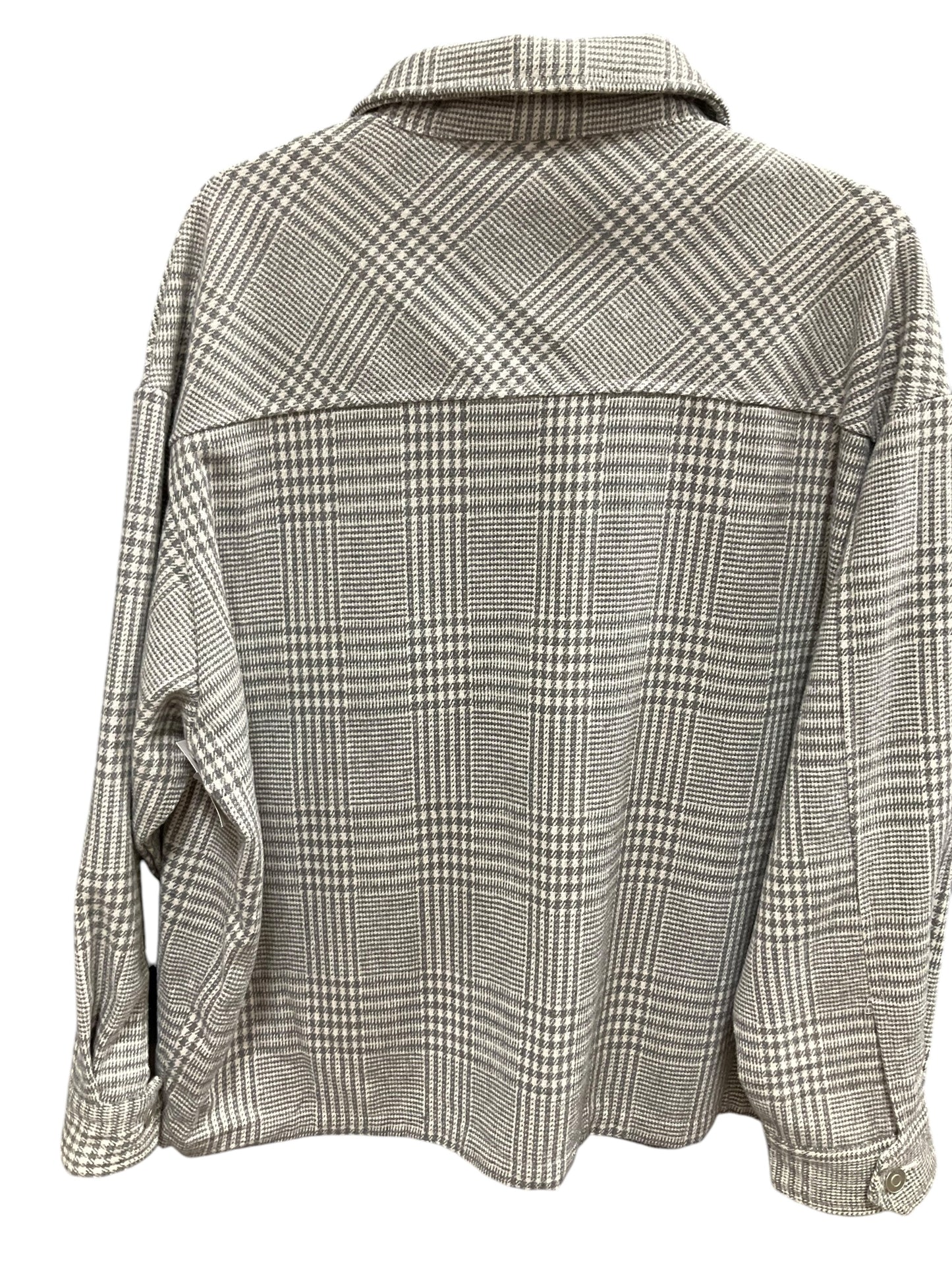 Jacket Shirt By Clothes Mentor In Grey & White, Size: S