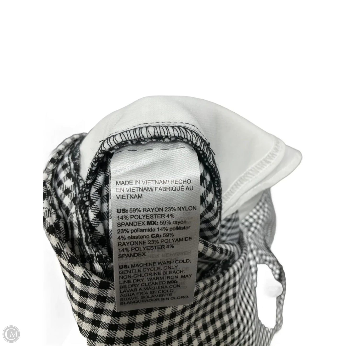 Pants Cropped By Chicos In Black, Size: 14