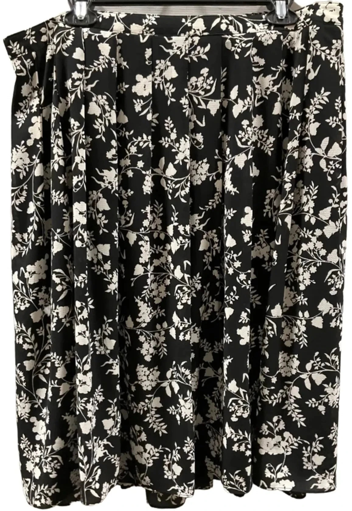 Skirt Midi By Talbots In Black, Size: 18