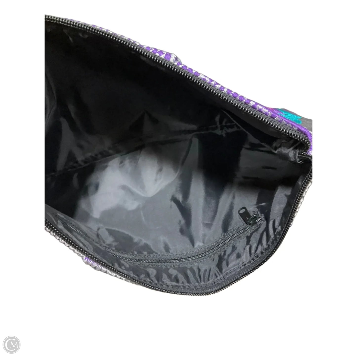 Clutch By Cmf, Size: Large