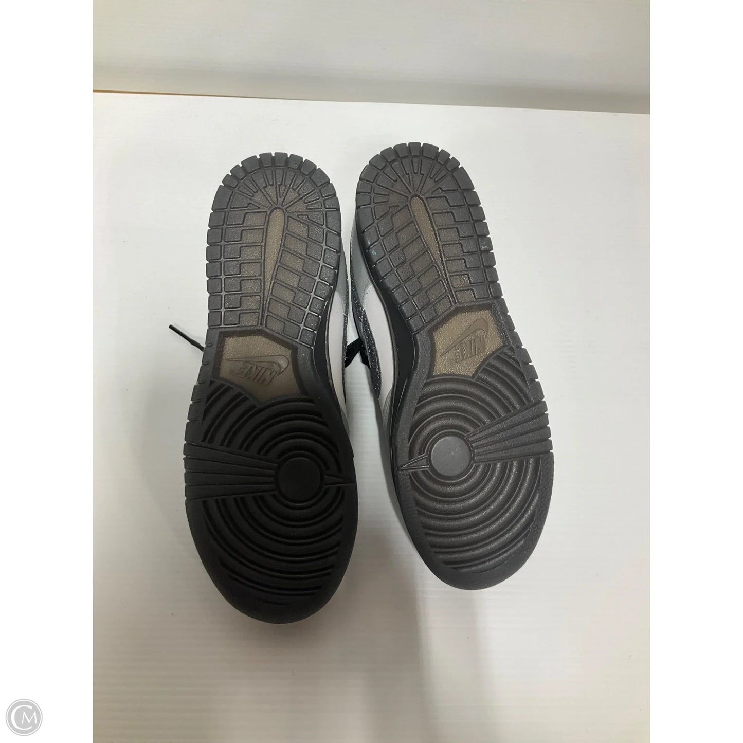 Shoes Athletic By Nike In Grey, Size: 9