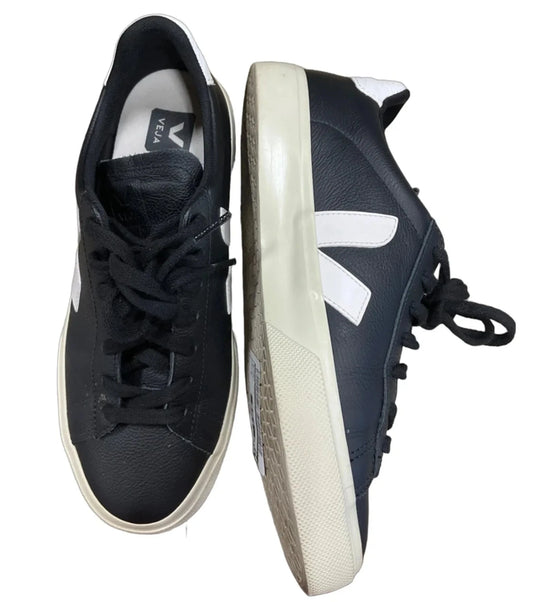Shoes Sneakers By Veja In Black, Size: 9