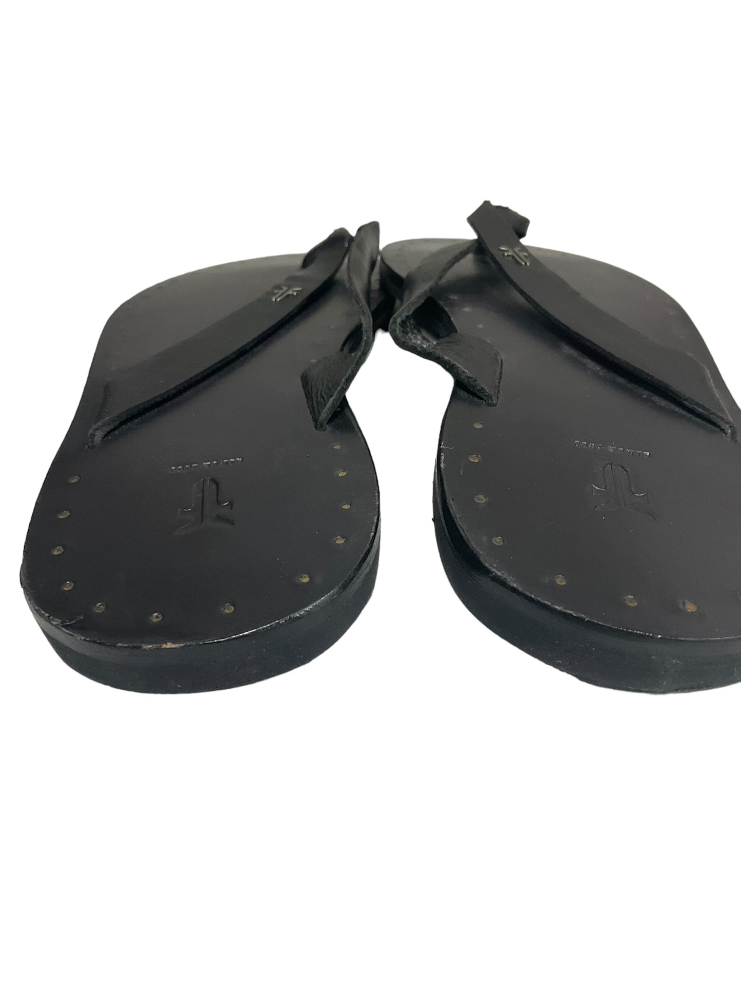 Black Sandals Flip Flops Frye, Size 6