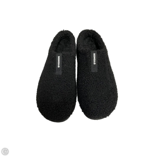 Slippers By Clothes Mentor In Black