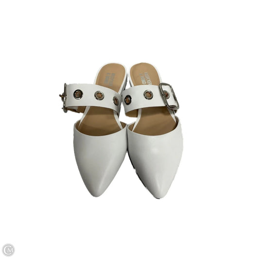 Shoes Flats By Bleecker & Bond In White, Size: 7