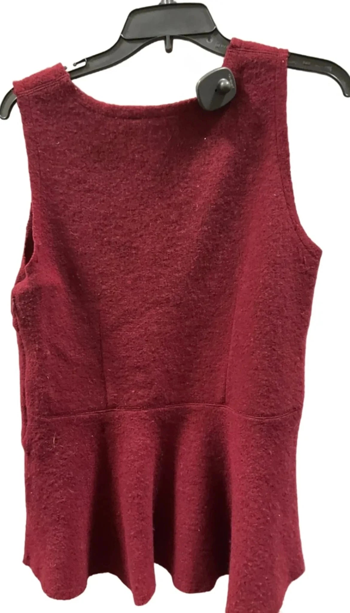 Top Sleeveless By Moth In Red, Size: M