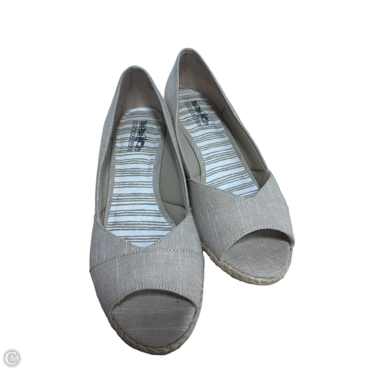 Shoes Designer By Coach In Beige, Size: 9