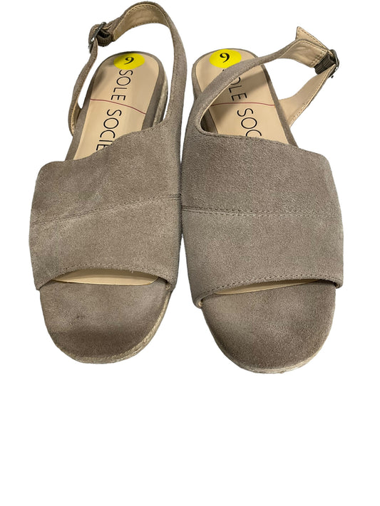 Taupe Sandals Flats Sole Society, Size 9