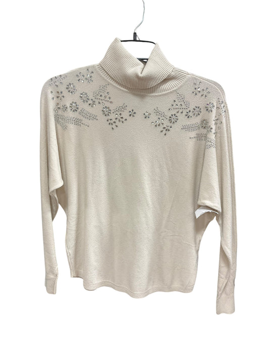Sweater By Clothes Mentor In Cream, Size: S