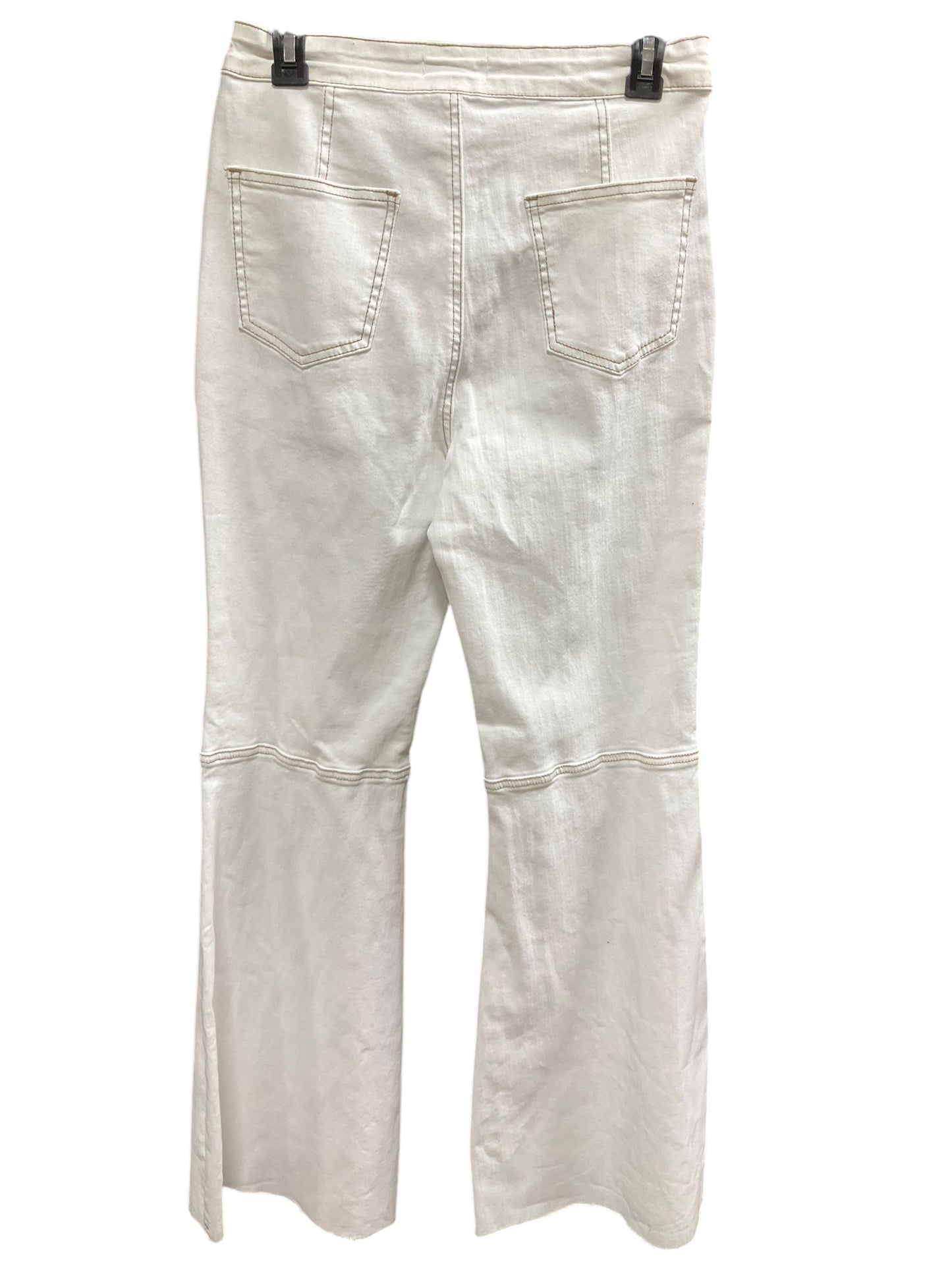 Jeans Flared By Clothes Mentor In Cream, Size: M