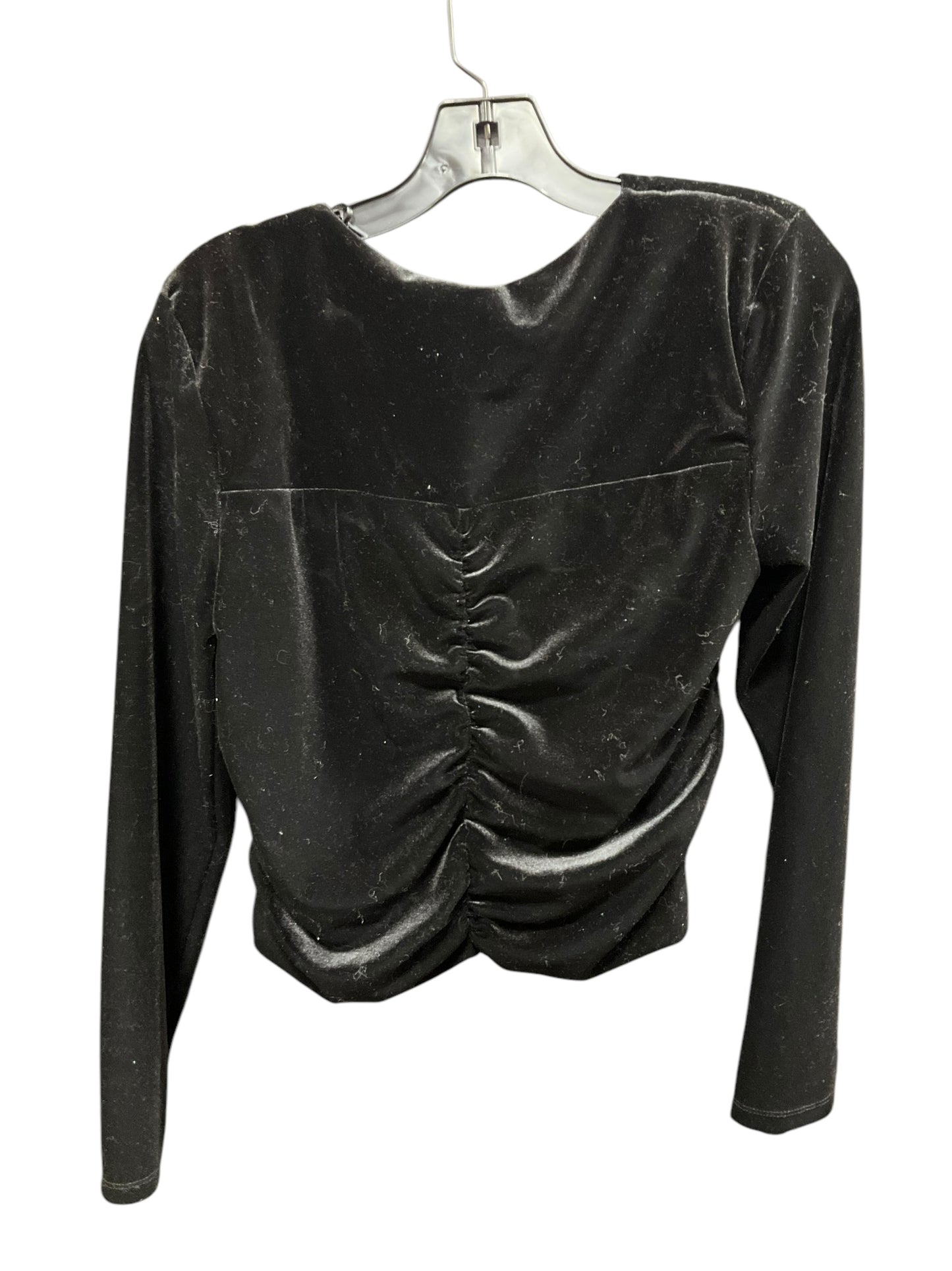 Top Long Sleeve By Clothes Mentor In Black, Size: M