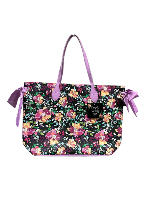 Tote By Clothes Mentor  Size: Large