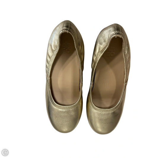 Shoes Flats By Abeo In Gold, Size: 6.5