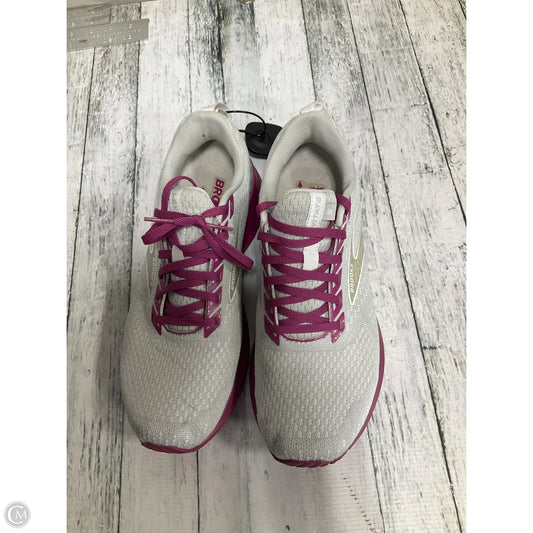 Shoes Athletic By Brooks In Grey & Pink, Size: 10