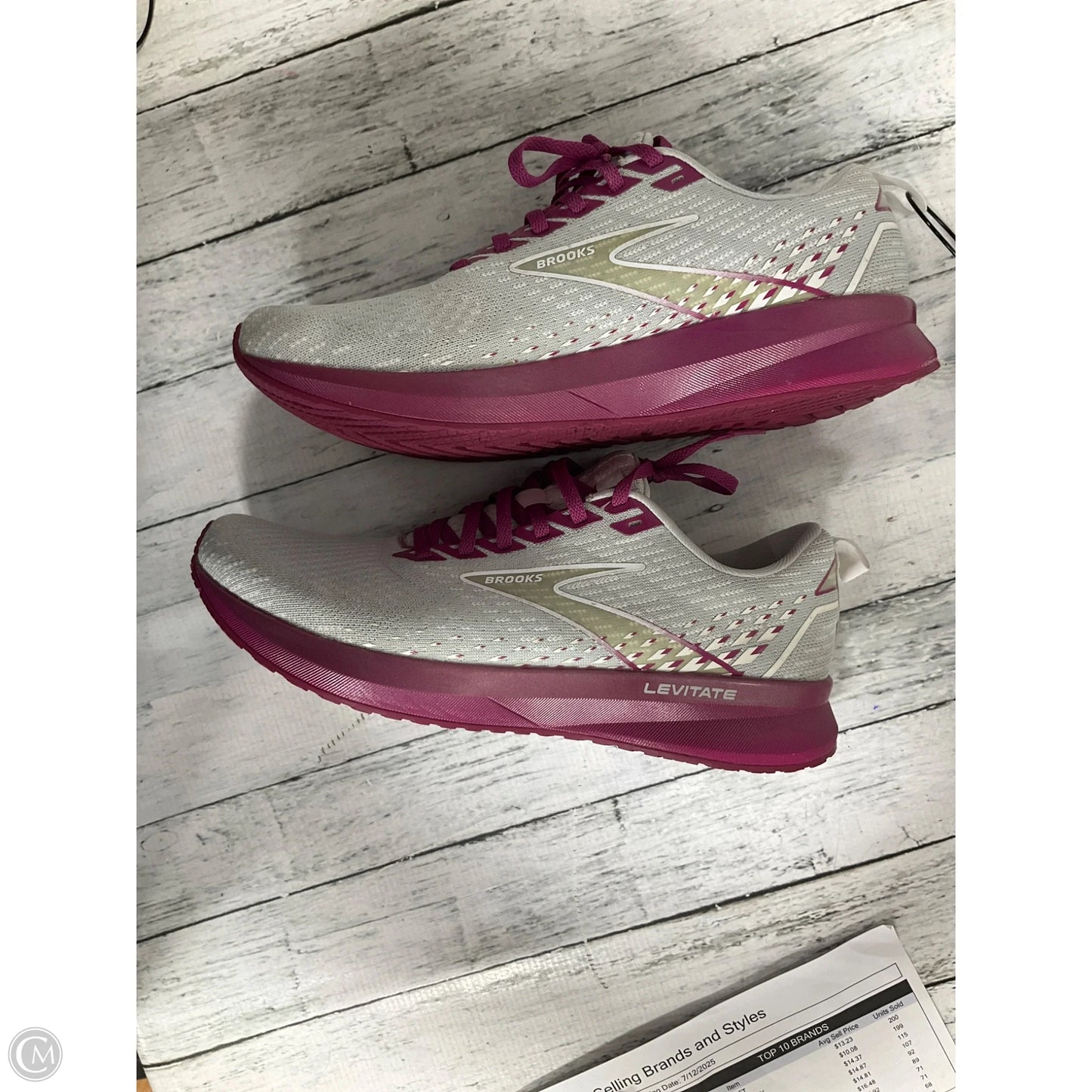 Shoes Athletic By Brooks In Grey & Pink, Size: 10