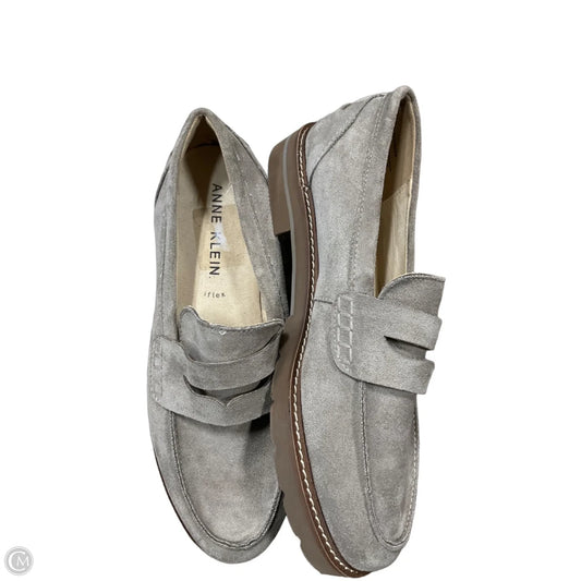 Shoes Flats By Anne Klein In Taupe, Size: 9