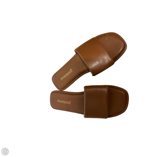 Sandals Flats By Shoedazzle In Brown, Size: 7.5