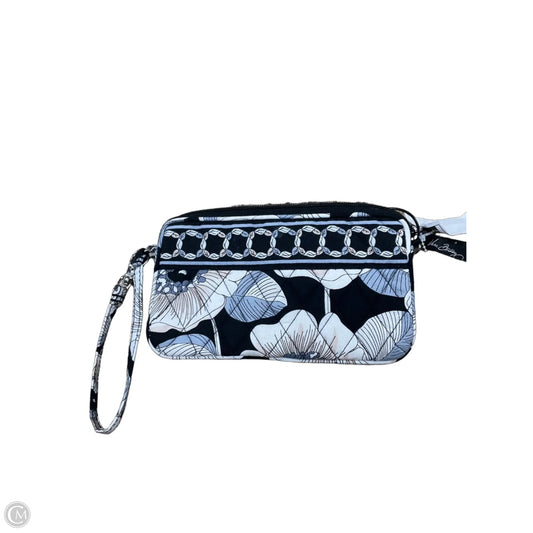 Wristlet By Vera Bradley, Size: Medium