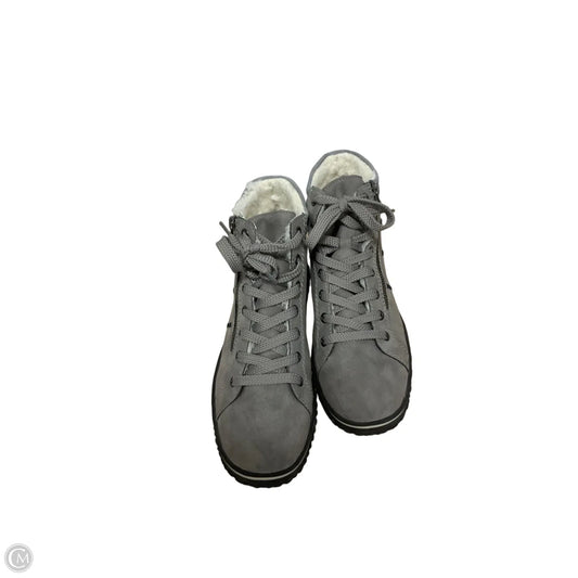 Boots Ankle Flats By Cmb In Grey, Size: 10
