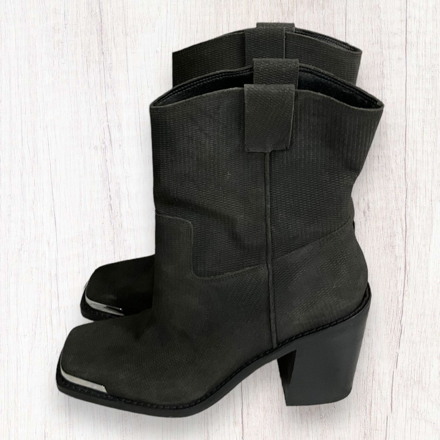 Boots Mid-calf Heels By Dolce Vita In Black, Size: 8.5