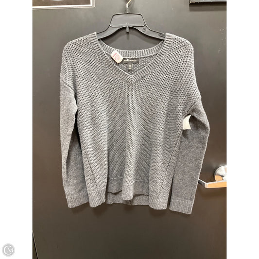 Sweater By Banana Republic In Grey, Size: Xs