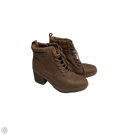Boots Ankle Heels By Cme In Brown, Size: 7