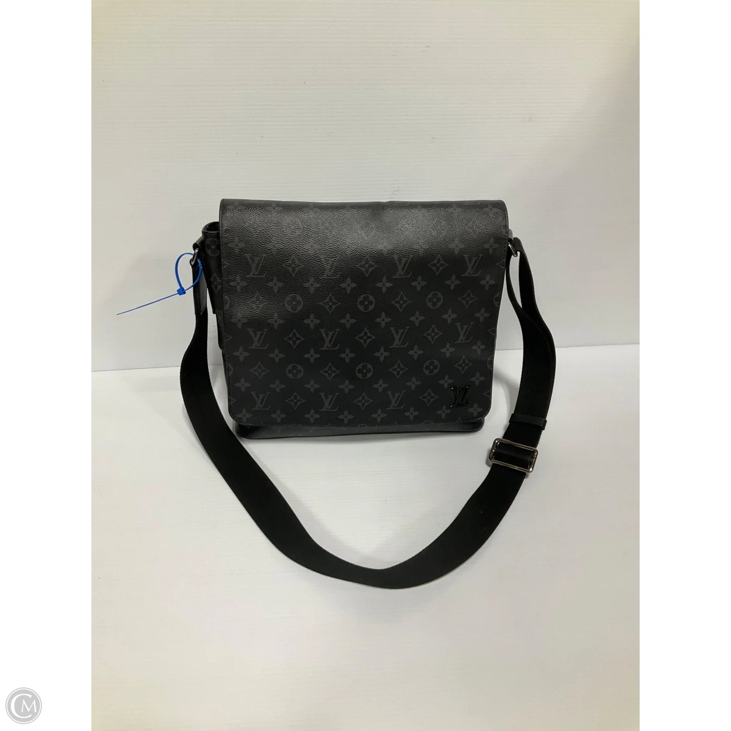 Crossbody Luxury Designer By Louis Vuitton, Size: Medium