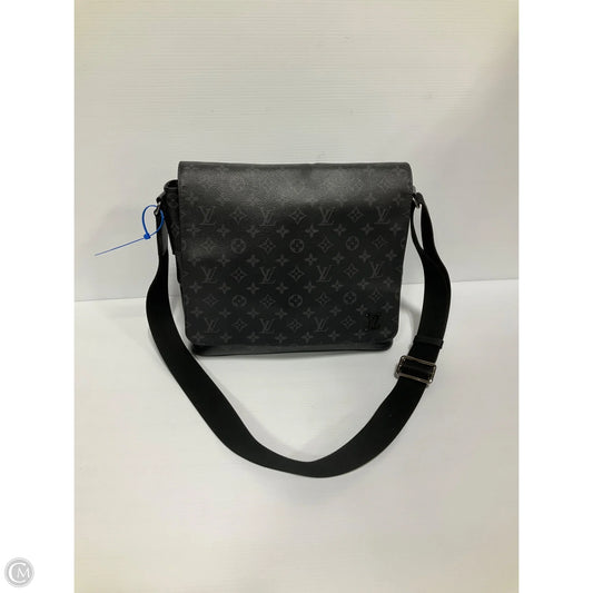 Crossbody Luxury Designer By Louis Vuitton, Size: Medium