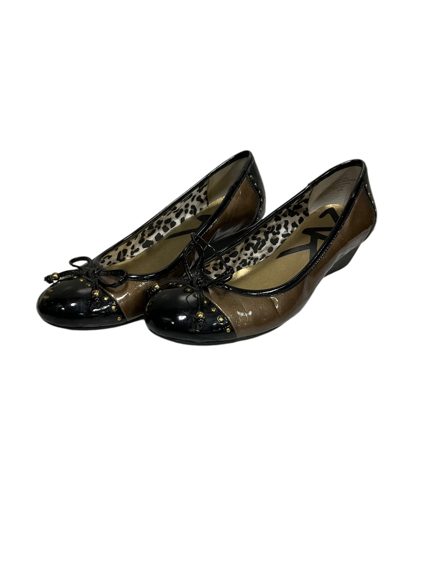 Shoes Flats Ballet By Anne Klein In Bronze, Size: 6.5