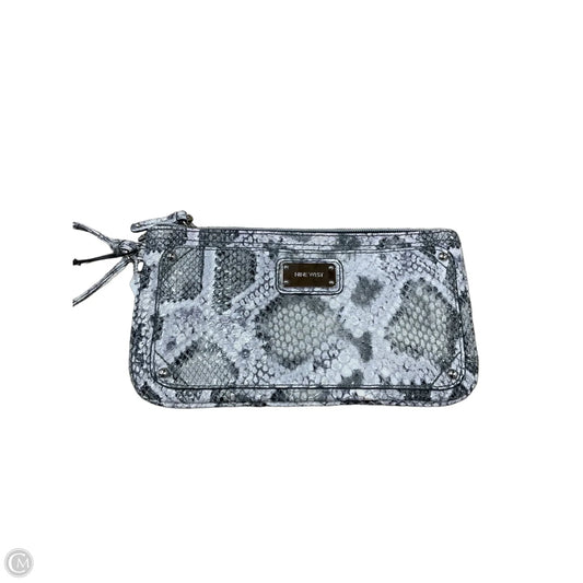 Wristlet By Nine West, Size: Medium