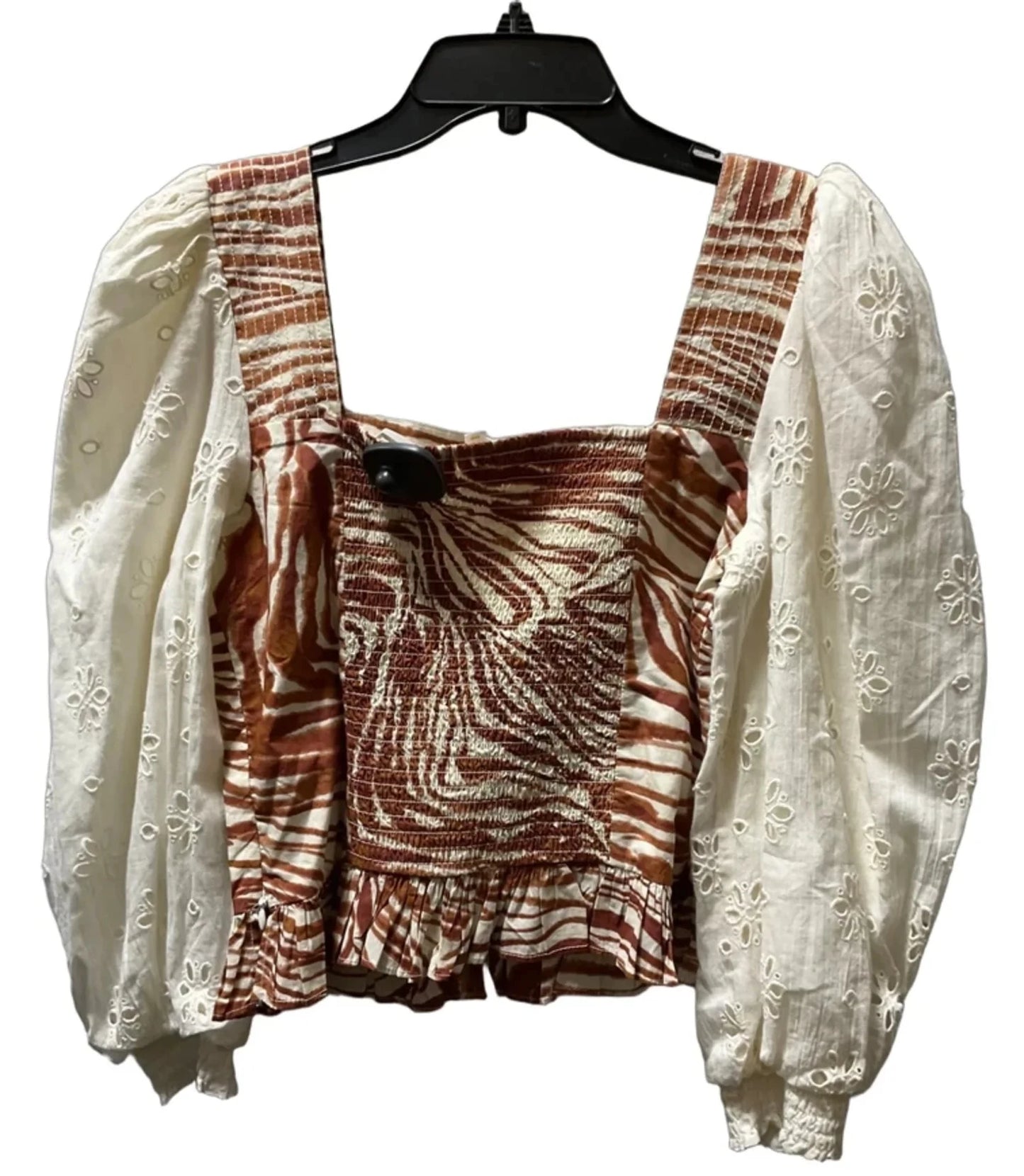 Top Long Sleeve By Cma In Beige, Size: M