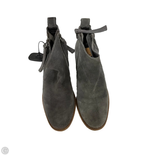Boots Ankle Flats By Dolce Vita In Grey, Size: 6