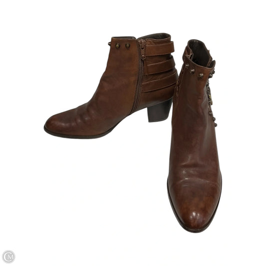 Boots Designer By Stuart Weitzman In Brown, Size: 8.5