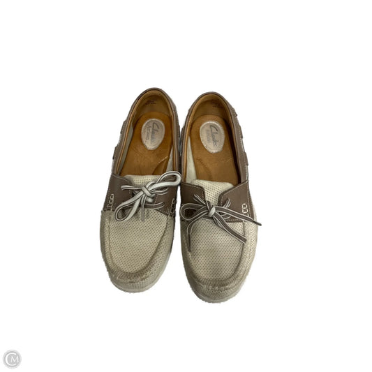 Shoes Flats By Clarks In Grey, Size: 8