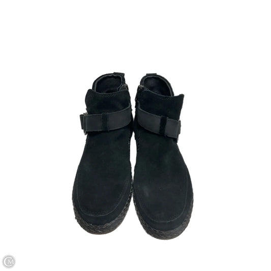 Boots Designer By Ugg In Black, Size: 7.5